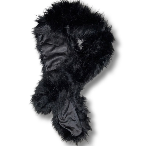 Dynamite Faux Fur Scarf - Picture 2 of 3